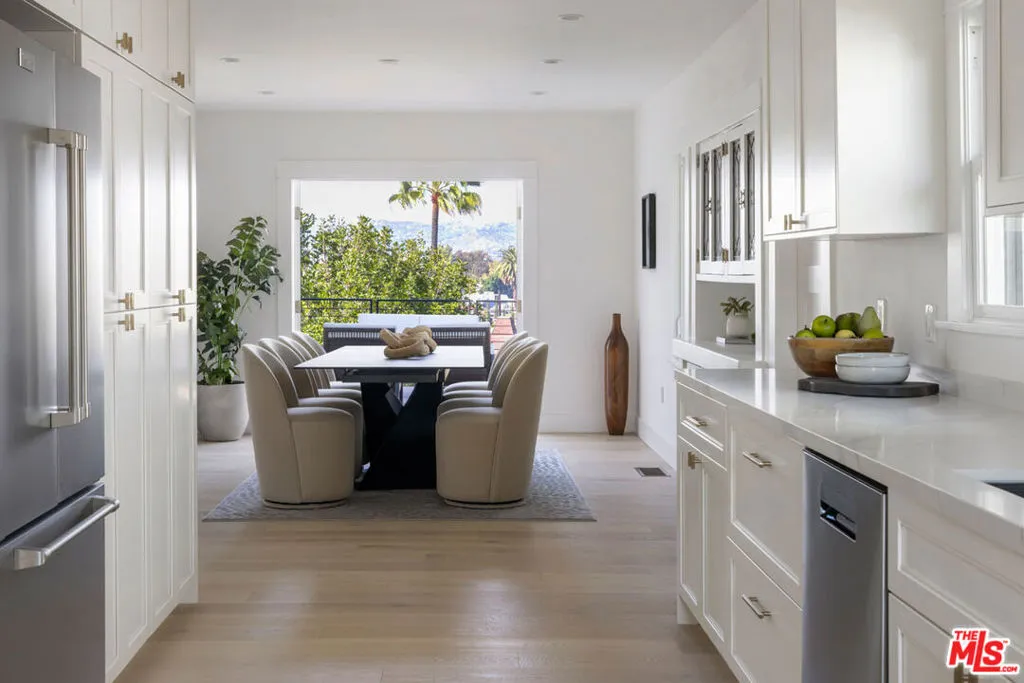 957 Manzanita Street, Los Angeles, California 90029 home-pic-12